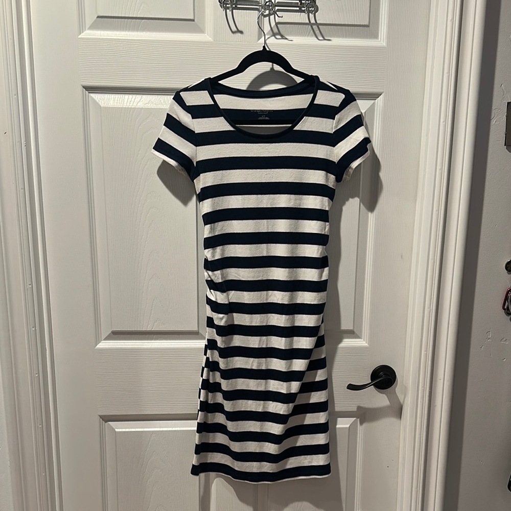 Liz Lange Navy and White Striped Midi Dress